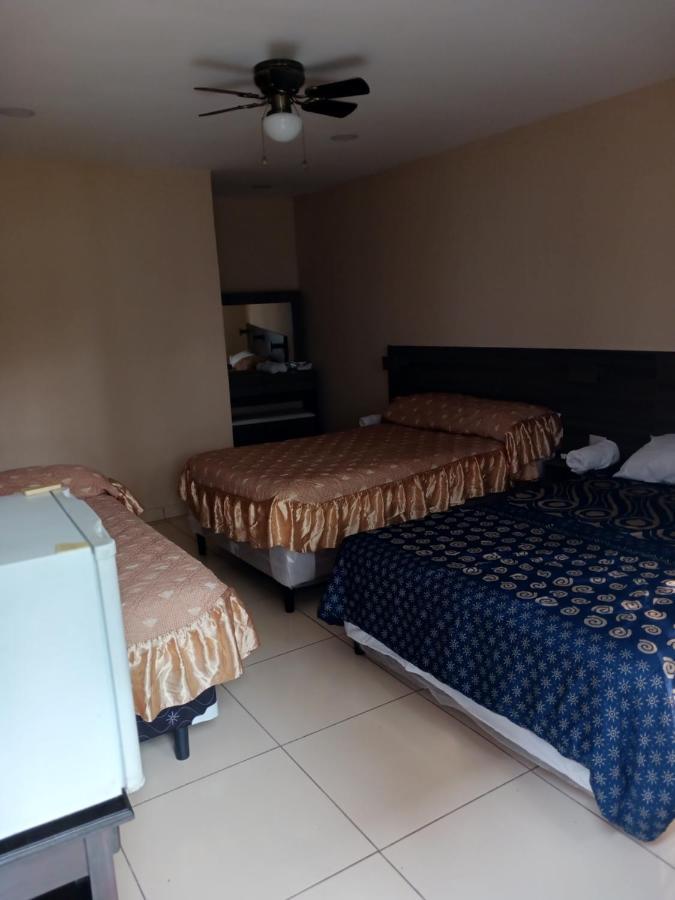 Habitaciones Casa Cuscatlan Tamanique Pokoj fotografie
