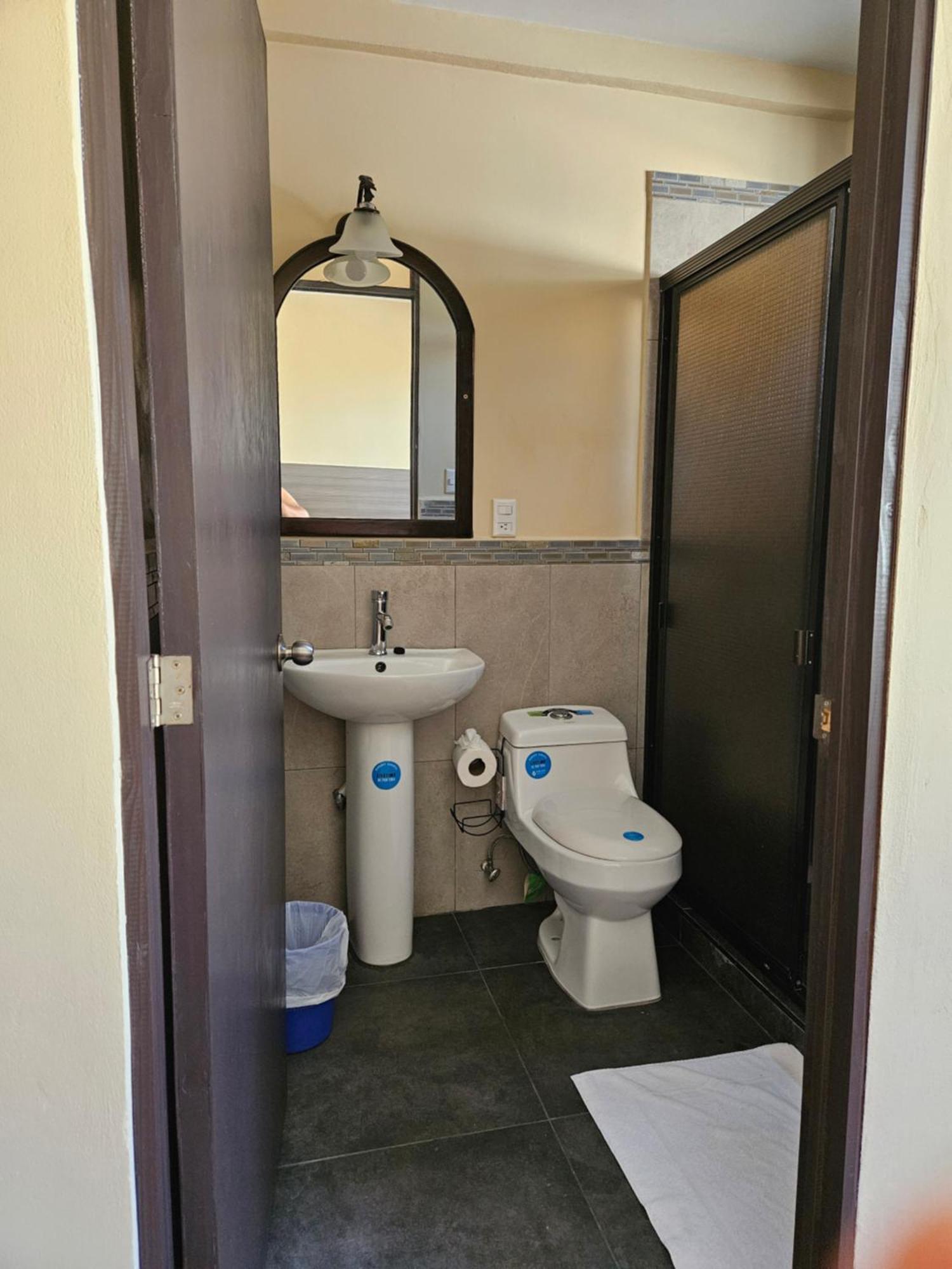 Habitaciones Casa Cuscatlan Tamanique Pokoj fotografie